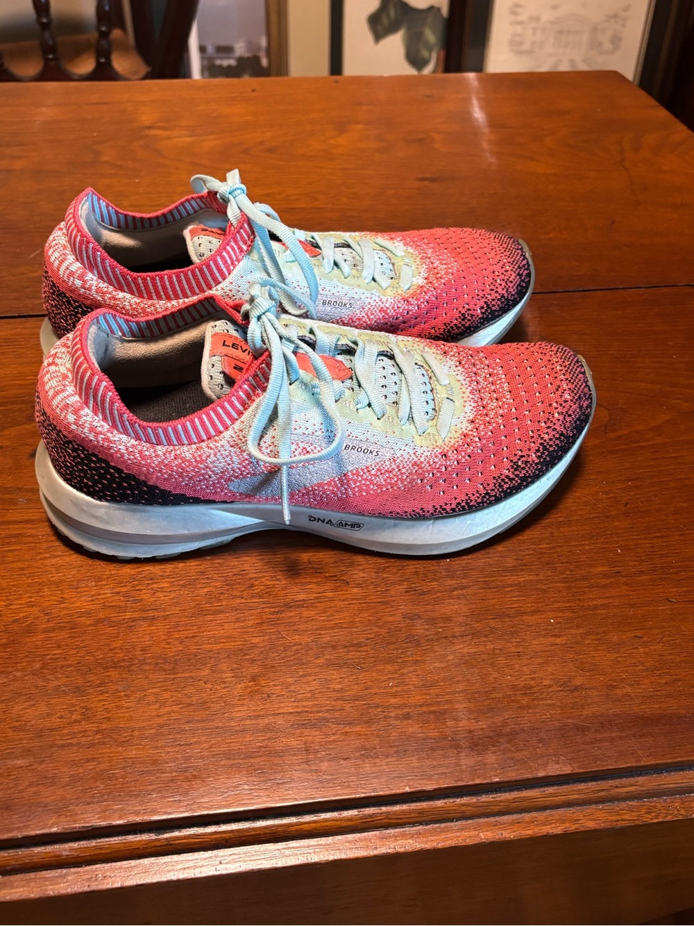 Size 7.5 - Brooks Levitate 2 Black/Blue/Coral - Picture 7 of 11